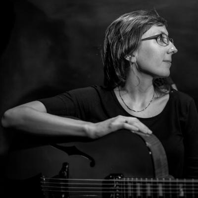 Mary Halvorson (2016) in Jimmy Glass Jazz Club. Valencia.