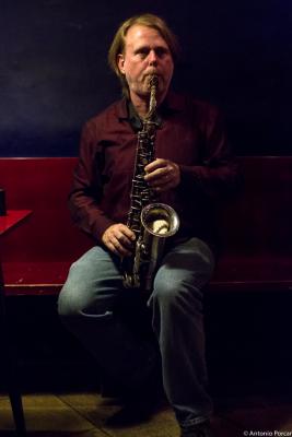 John O’Gallagher (2016) in Jimmy Glass Jazz lub. Valencia