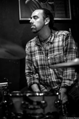 Sergio Martínez (2015) in Jimmy Glass Jazz Club. ValenciaJazz, Musician, Drums, Bateria, Drummer, ドラム
