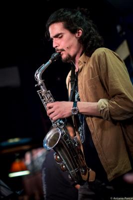 Alexey León (2015) en Jimmy Glass Jazz Club. Valencia.