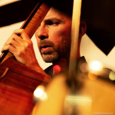 Antonio "Toño" Migue at Café Central. Madrid, 2025.