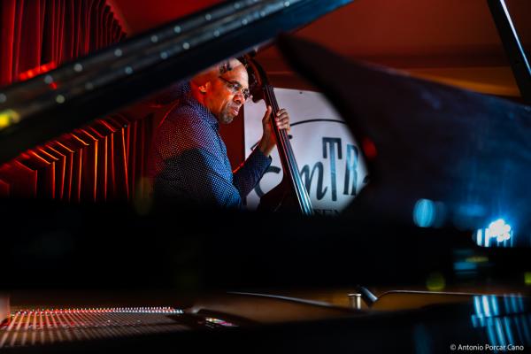 Darryl Hall at Café Central. Madrid, 2026.