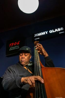 Essiet Okon Essiet (2019) at Jimmy Glass Jazz Club. Valencia.