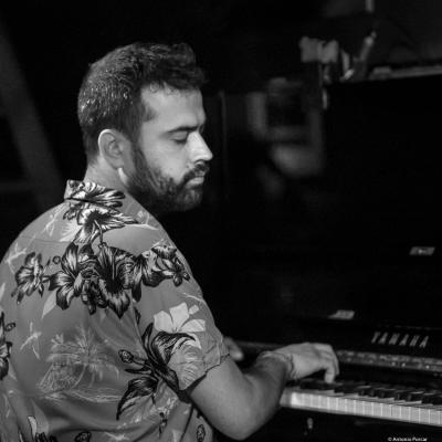Giovanni Guidi (2017) at Jimmy Glass Jazz Club. Valencia.