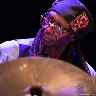 Hamid Drake at 28 Festival de Jazz de la Universidad de Sevilla. Espacio Turina, 2025.