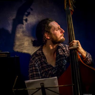 Julian Smith (2017) at Jimmy Glass Jazz Club.