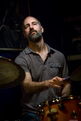Mark Ferber (2017) at Jimmy Glass Jazz Club. Valencia.