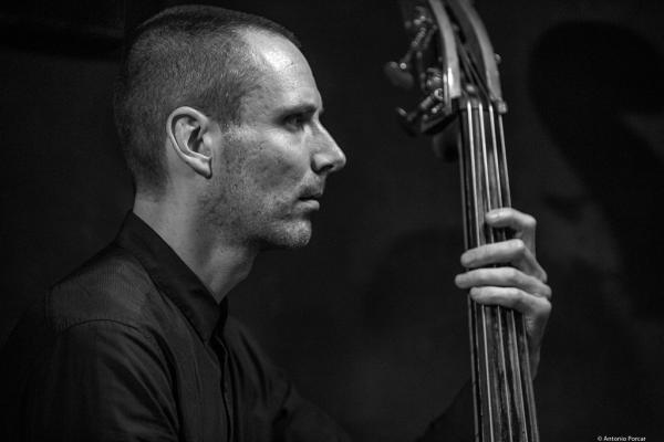 Matt Clohesy (2017) at Jimmy Glass Jazz Club. Valencia.