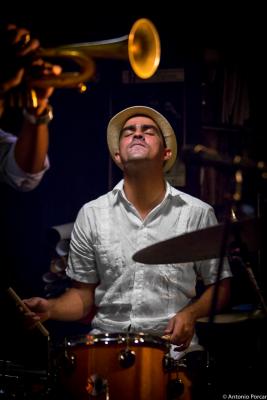 Michael Olivera (2015) en Jimmy Glass Jazz Club de Valencia.