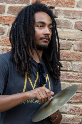 Noah Ojumu at Castello's Jazz Bar. Certaldo Alto, 2025.