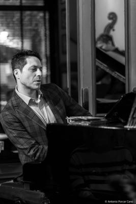 Sebastian Chames at Café Central. Madrid, 2025.