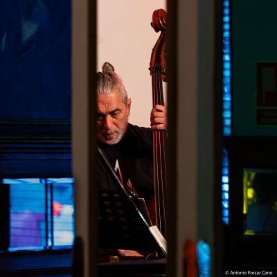 Víctor Merlo at Café Central. Madrid, 2025.
