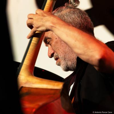Víctor Merlo at Café Central. Madrid, 2025.