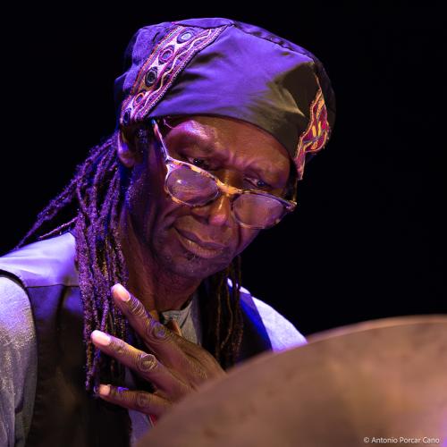 Hamid Drake at 28 Festival de Jazz de la Universidad de Sevilla. Espacio Turina, 2025.