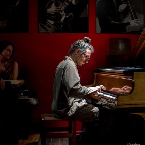 Leo Genovese (2018) at Thelonious Lugar de Jazz. Santiago de Chile.